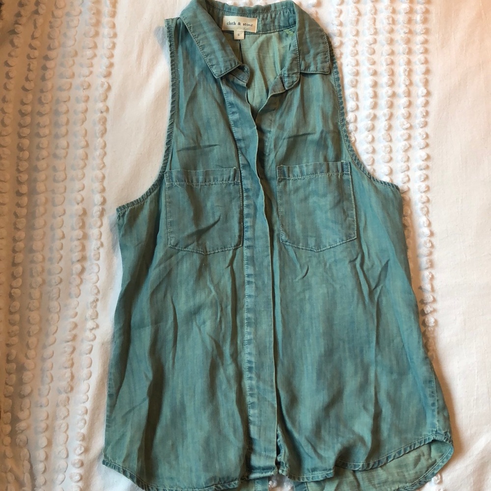 Cloth and Stone tank top - button up